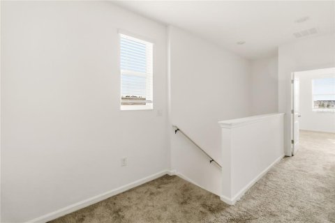 House in Kissimmee, Florida 3 bedrooms, 167.41 sq.m. № 2115206 - photo 14