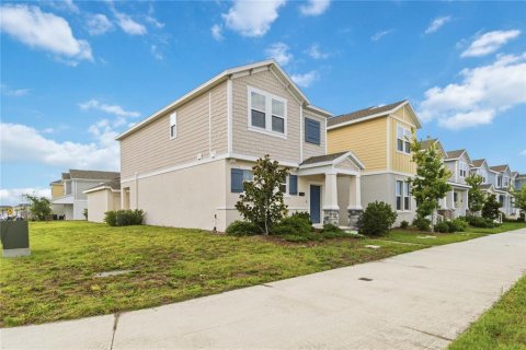 House in Kissimmee, Florida 3 bedrooms, 167.41 sq.m. № 2115206 - photo 3