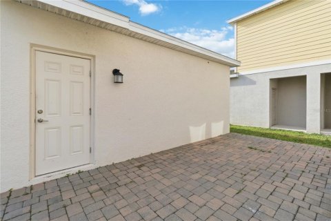 House in Kissimmee, Florida 3 bedrooms, 167.41 sq.m. № 2115206 - photo 23