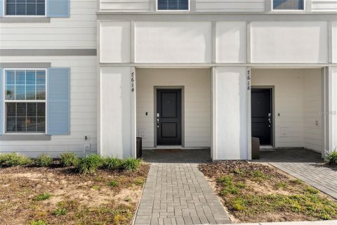 Townhouse in Davenport, Florida 5 bedrooms, 211.91 sq.m. № 1853132 - photo 5