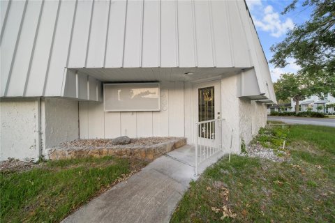 Immobilier commercial à vendre à New Port Richey, Floride: 325.16 m2 № 1636212 - photo 3