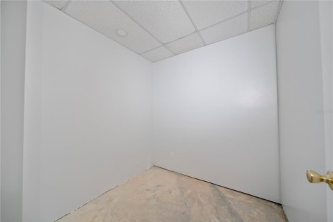 Immobilier commercial à vendre à New Port Richey, Floride: 325.16 m2 № 1636212 - photo 6