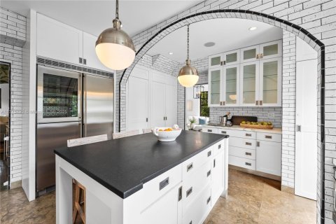 Villa ou maison à vendre à Miami, Floride: 4 chambres, 248.23 m2 № 1633522 - photo 19