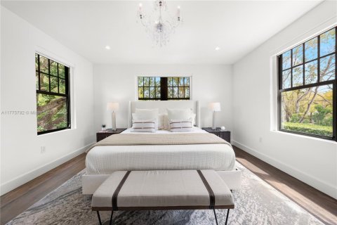 Villa ou maison à vendre à Miami, Floride: 4 chambres, 248.23 m2 № 1633522 - photo 23