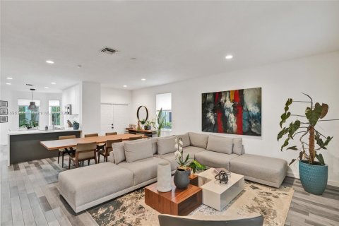 Casa en alquiler en Weston, Florida, 4 dormitorios, 185.53 m2 № 2014368 - foto 15