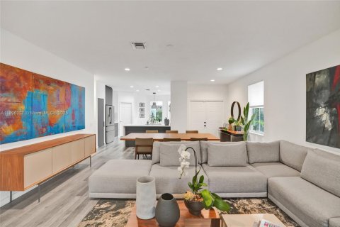 Casa en alquiler en Weston, Florida, 4 dormitorios, 185.53 m2 № 2014368 - foto 14