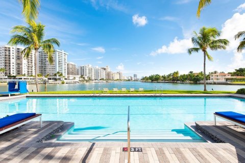 Condominio en venta en Miami Beach, Florida, 3 dormitorios № 2032835 - foto 30