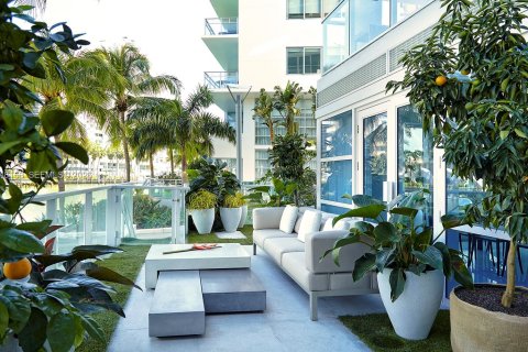 Condominio en venta en Miami Beach, Florida, 3 dormitorios № 2032835 - foto 4