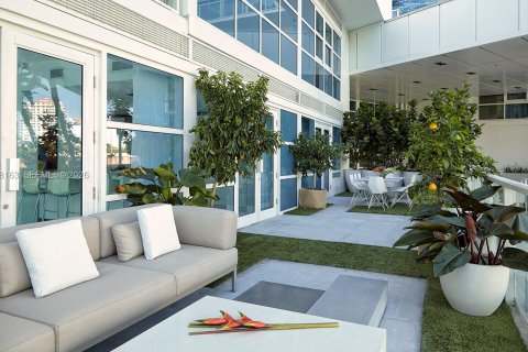 Condominio en venta en Miami Beach, Florida, 3 dormitorios № 2032835 - foto 12