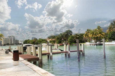 Condominio en venta en Miami Beach, Florida, 3 dormitorios № 2032835 - foto 29