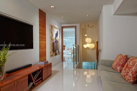 Condominio en venta en Miami Beach, Florida, 3 dormitorios № 2032835 - foto 24