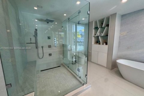 Condominio en venta en Miami Beach, Florida, 3 dormitorios № 2032835 - foto 21