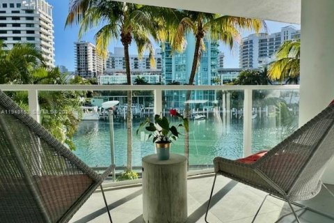Condominio en venta en Miami Beach, Florida, 3 dormitorios № 2032835 - foto 23