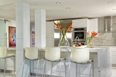 Condominio en venta en Miami Beach, Florida, 3 dormitorios № 2032835 - foto 9