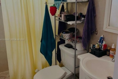 Condo in Miami Beach, Florida  № 1986360 - photo 7