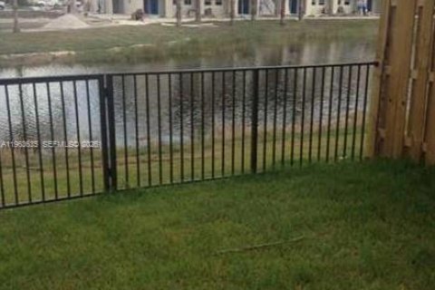 Villa ou maison à vendre à Doral, Floride: 3 chambres, 156.54 m2 № 2025616 - photo 1