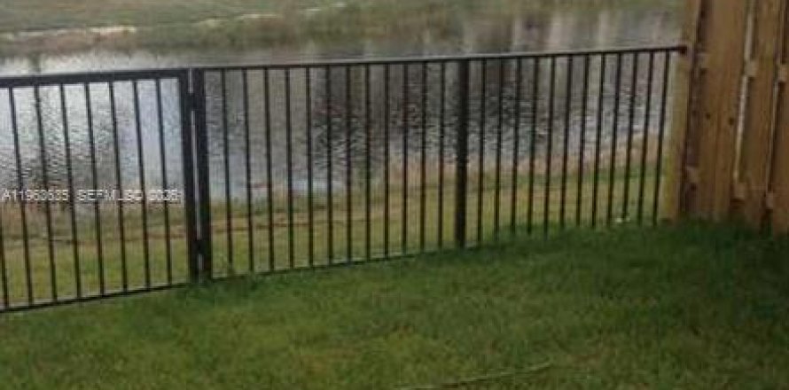 Villa ou maison à Doral, Floride 3 chambres, 156.54 m2 № 2025616