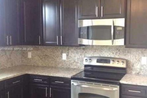 Villa ou maison à vendre à Doral, Floride: 3 chambres, 156.54 m2 № 2025616 - photo 2