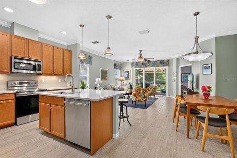 Villa ou maison à vendre à Bradenton, Floride: 2 chambres, 141.68 m2 № 2348356 - photo 9