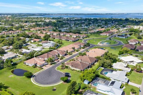 Villa ou maison à vendre à Bradenton, Floride: 2 chambres, 141.68 m2 № 2348356 - photo 6