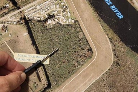 Terreno en venta en Okeechobee, Florida № 1690878 - foto 1