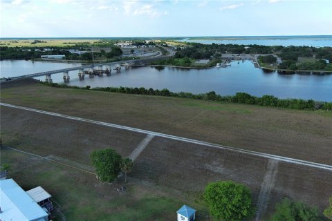 Terreno en venta en Okeechobee, Florida № 1690878 - foto 9