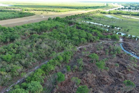 Terreno en venta en Okeechobee, Florida № 1690878 - foto 10