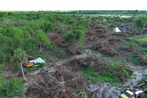 Terreno en venta en Okeechobee, Florida № 1690878 - foto 6