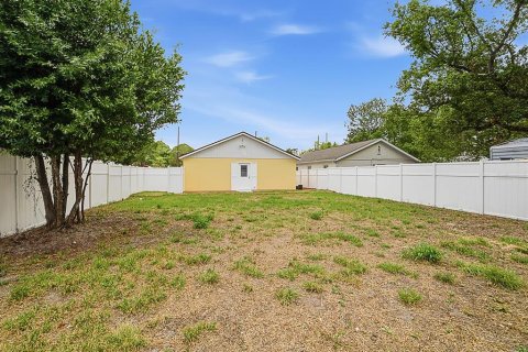 House in Orlando, Florida 3 bedrooms, 103.31 sq.m. № 2198920 - photo 29