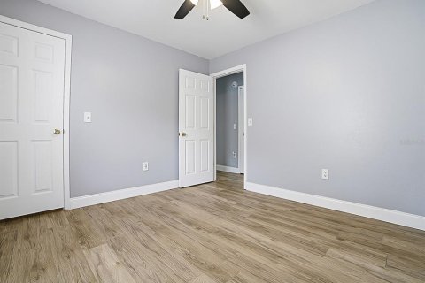 House in Orlando, Florida 3 bedrooms, 103.31 sq.m. № 2198920 - photo 22