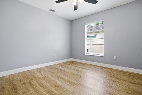 House in Orlando, Florida 3 bedrooms, 103.31 sq.m. № 2198920 - photo 21