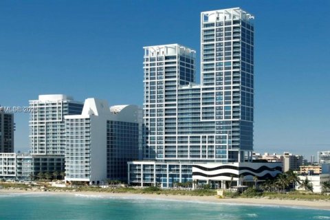 Condo in Miami Beach, Florida, 1 bedroom  № 2035422