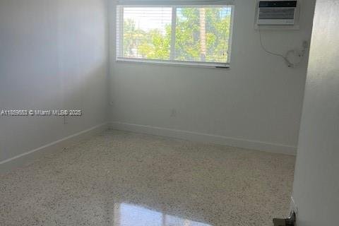 Apartamento en alquiler en Miami, Florida, 1 dormitorio, 530.66 m2 № 1888109 - foto 8