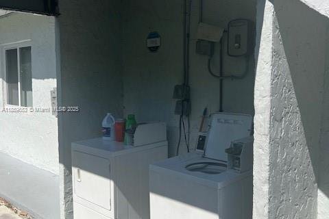 Apartamento en alquiler en Miami, Florida, 1 dormitorio, 530.66 m2 № 1888109 - foto 2