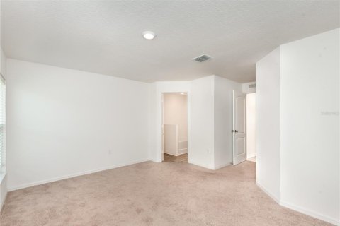 Villa ou maison à vendre à Deltona, Floride: 4 chambres, 171.03 m2 № 1852836 - photo 7