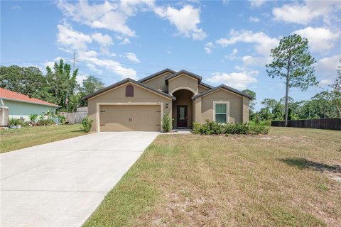 Villa ou maison à vendre à Deltona, Floride: 4 chambres, 171.03 m2 № 1852836 - photo 1