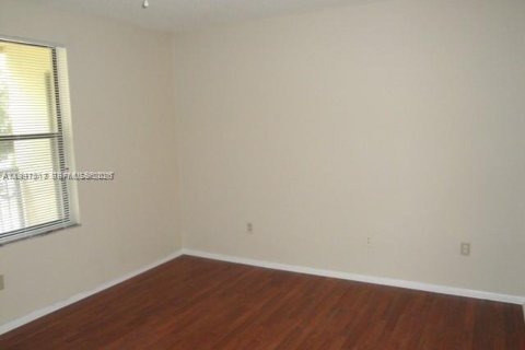 Copropriété à vendre à Pompano Beach, Floride: 1 chambre, 55.74 m2 № 2091361 - photo 9