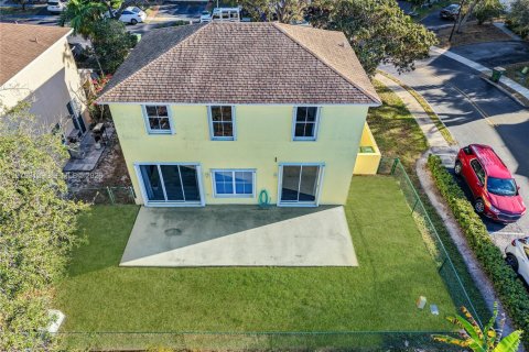 Villa ou maison à vendre à Pembroke Pines, Floride: 3 chambres, 191.1 m2 № 2036204 - photo 30