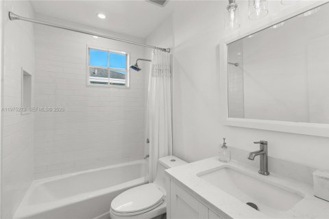 Villa ou maison à vendre à Pembroke Pines, Floride: 3 chambres, 191.1 m2 № 2036204 - photo 21