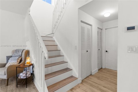 Villa ou maison à vendre à Pembroke Pines, Floride: 3 chambres, 191.1 m2 № 2036204 - photo 13