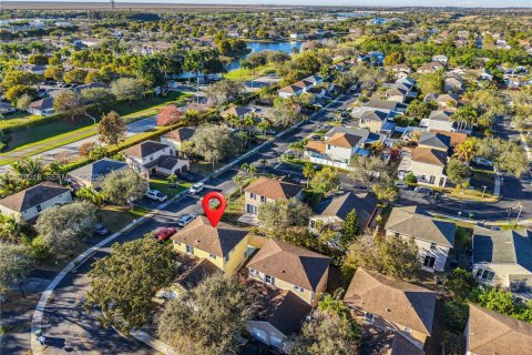 Villa ou maison à vendre à Pembroke Pines, Floride: 3 chambres, 191.1 m2 № 2036204 - photo 25