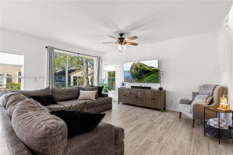 Villa ou maison à vendre à Pembroke Pines, Floride: 3 chambres, 191.1 m2 № 2036204 - photo 11