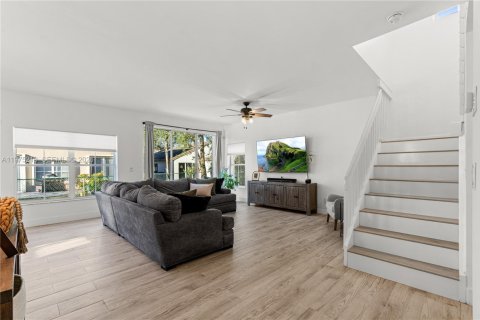 Villa ou maison à vendre à Pembroke Pines, Floride: 3 chambres, 191.1 m2 № 2036204 - photo 12