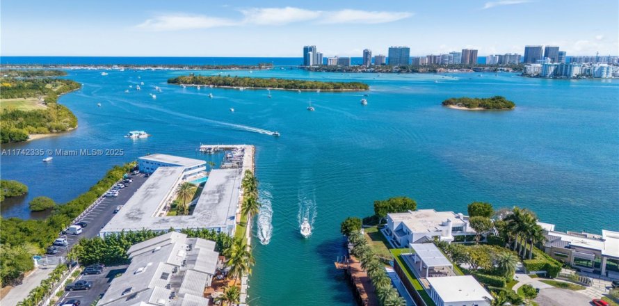 Condo à North Miami, Floride, 1 chambre № 1934532