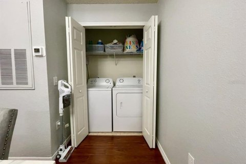 Condo in Orlando, Florida, 1 bedroom  № 1569235 - photo 15