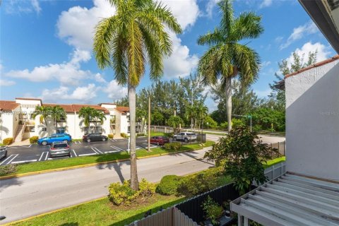 Copropriété à vendre à Miami, Floride: 2 chambres, 90.12 m2 № 2338958 - photo 17