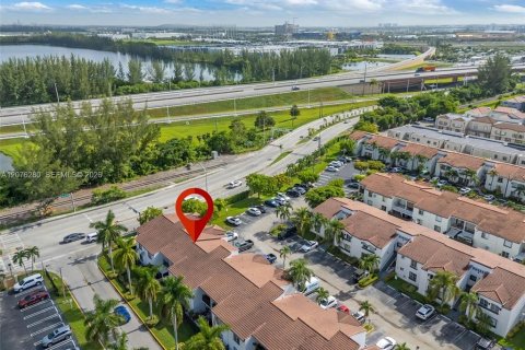 Copropriété à vendre à Miami, Floride: 2 chambres, 90.12 m2 № 2338958 - photo 27