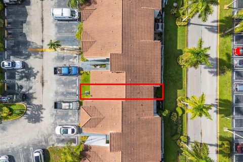 Copropriété à vendre à Miami, Floride: 2 chambres, 90.12 m2 № 2338958 - photo 23