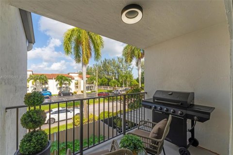 Copropriété à vendre à Miami, Floride: 2 chambres, 90.12 m2 № 2338958 - photo 16