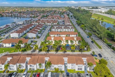 Copropriété à vendre à Miami, Floride: 2 chambres, 90.12 m2 № 2338958 - photo 30